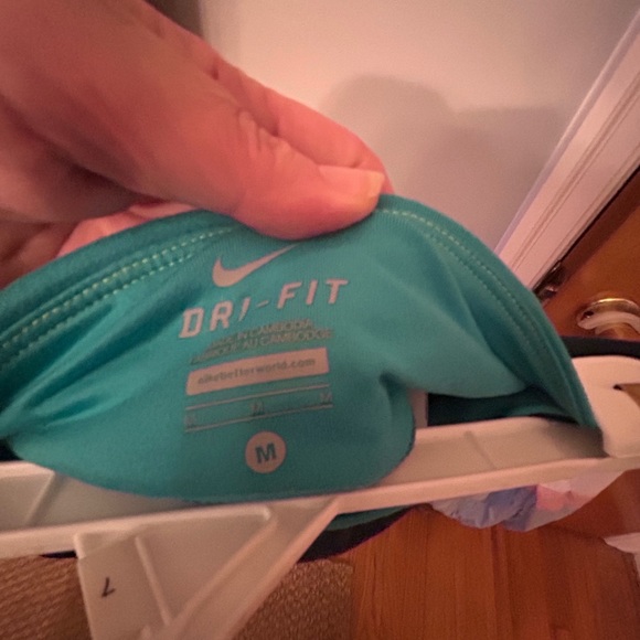 Nike women’s medium dri fit shorts - Picture 3 of 3